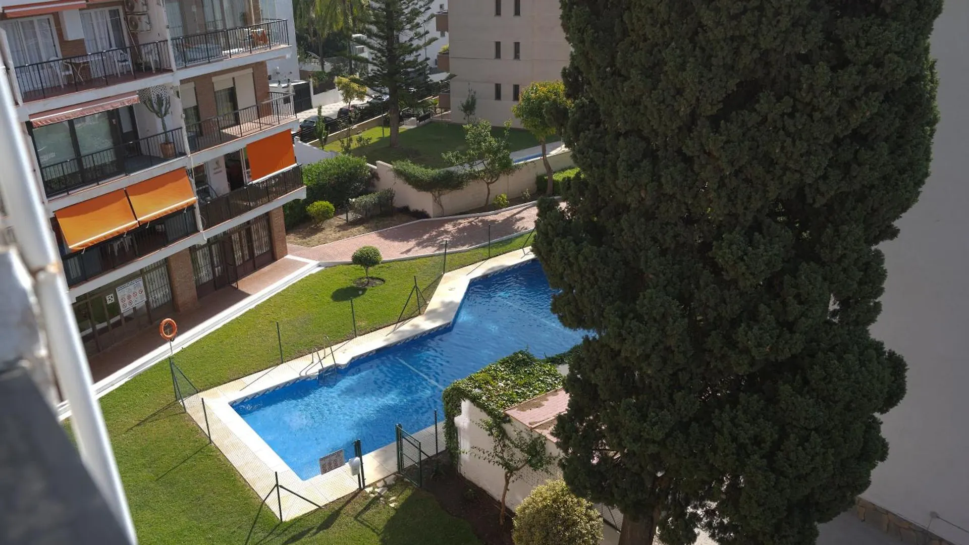 Centrico Apartamento Con Piscina Y Parking トレモリノス