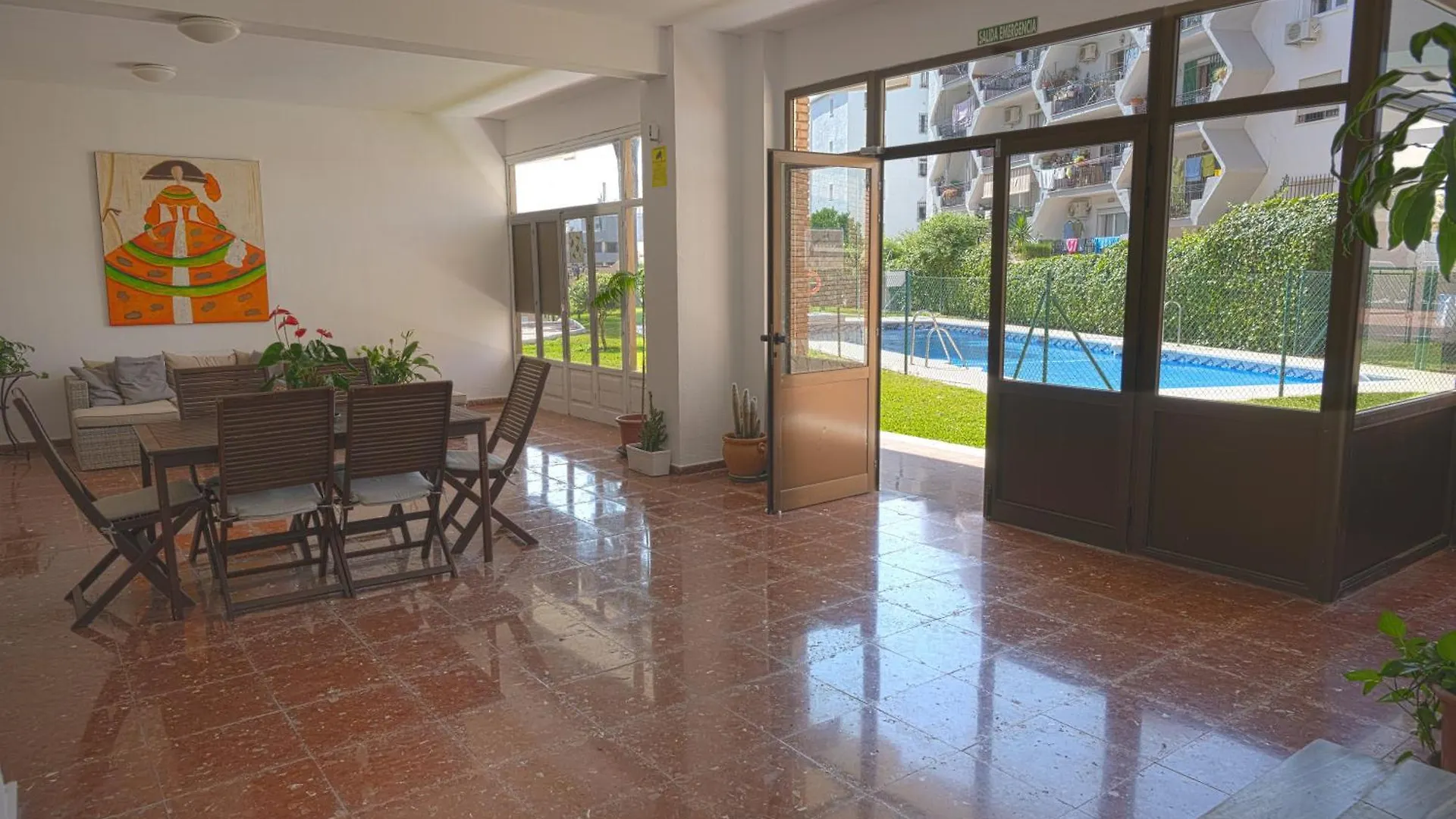 アパート Centrico Apartamento Con Piscina Y Parking トレモリノス