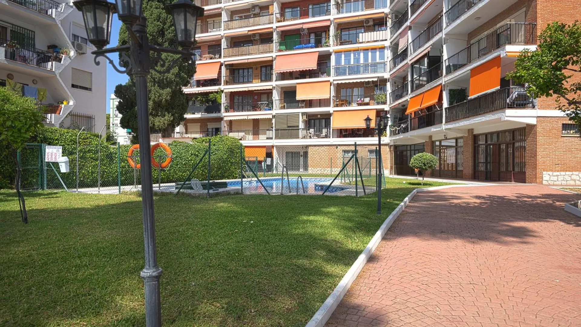 Centrico Apartamento Con Piscina Y Parking トレモリノス