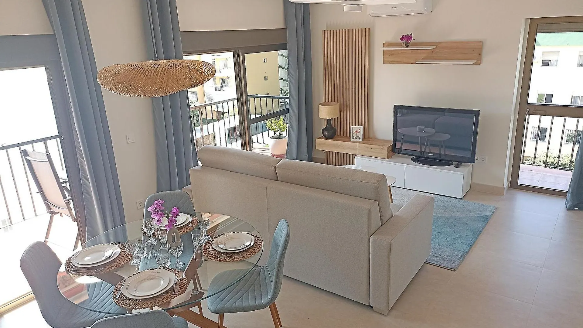 Centrico Apartamento Con Piscina Y Parking トレモリノス