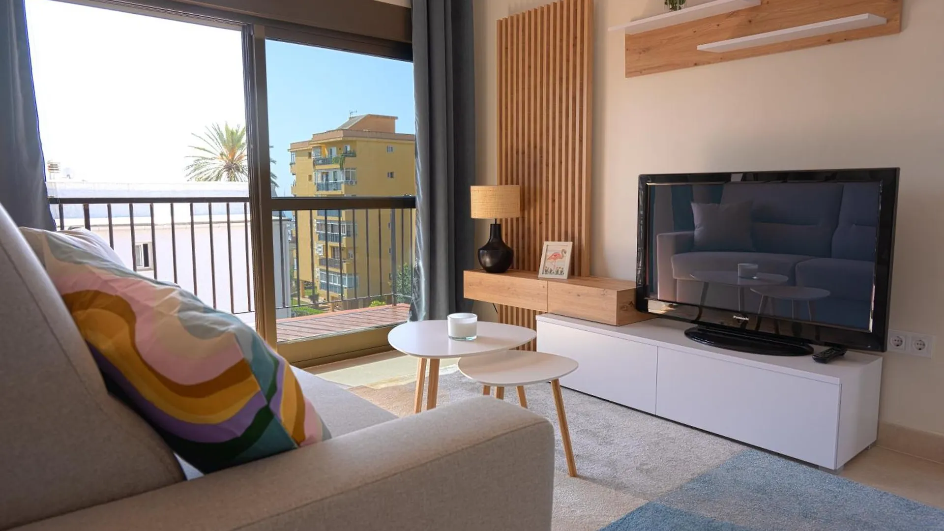 アパート Centrico Apartamento Con Piscina Y Parking トレモリノス